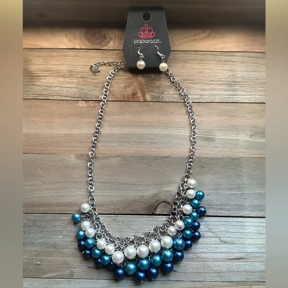 ❄️ Paparazzi | Silver Necklace with Blue and White Beads